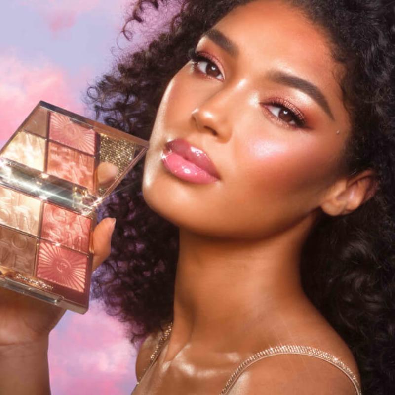 Charlotte Tilbury - GLOWGASM FACE PALETTE LOVEGASM Charlotte Tilbury - GLOWGASM FACE PALETTE LOVEGASM