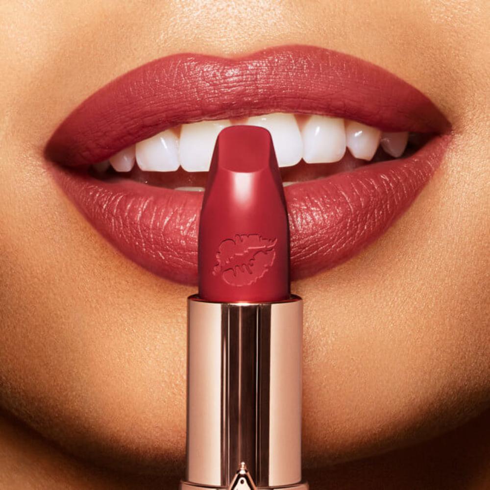CHARLOTTE TILBURY HOT LIPS 2